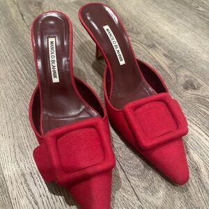 Manolo Blahnik maysale mule